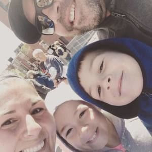 Meet your Posher, Dania